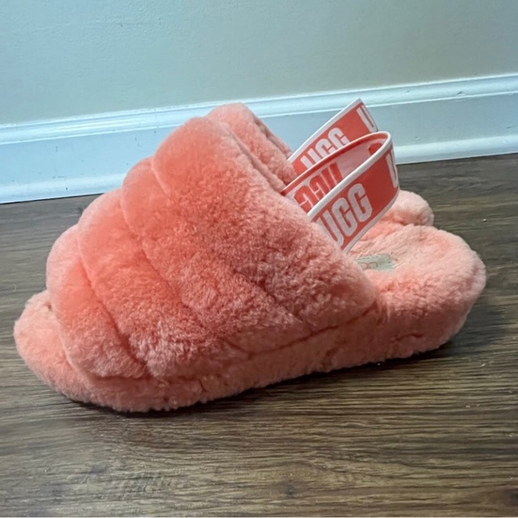 Fluff Yeah Ugg slides - Picture 2 of 6